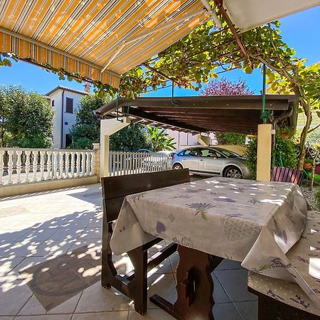 Beco Three Apartment Новиград Екстериор снимка