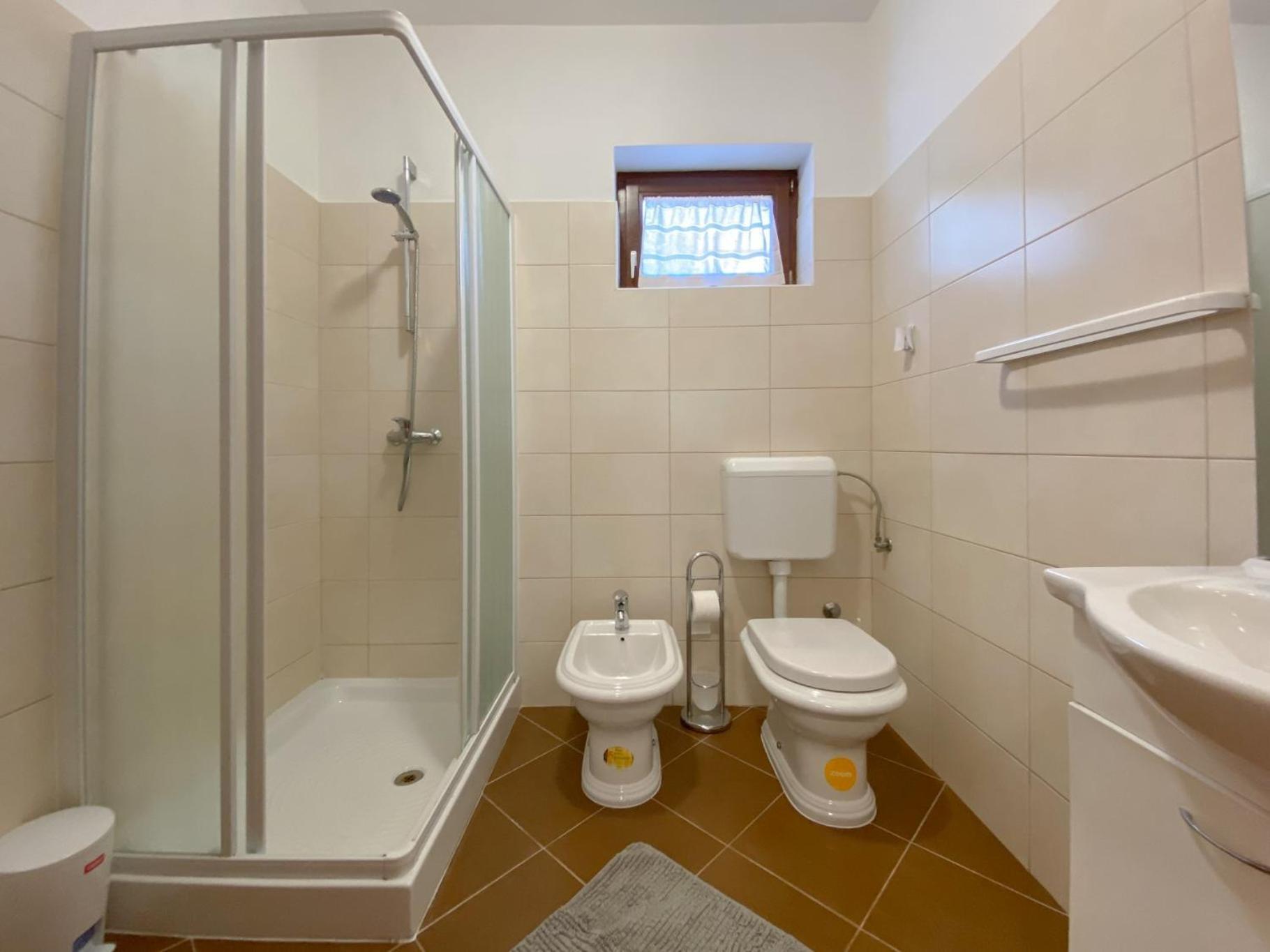 Beco Three Apartment Новиград Екстериор снимка